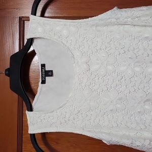 Beautiful white flowered lace tank top